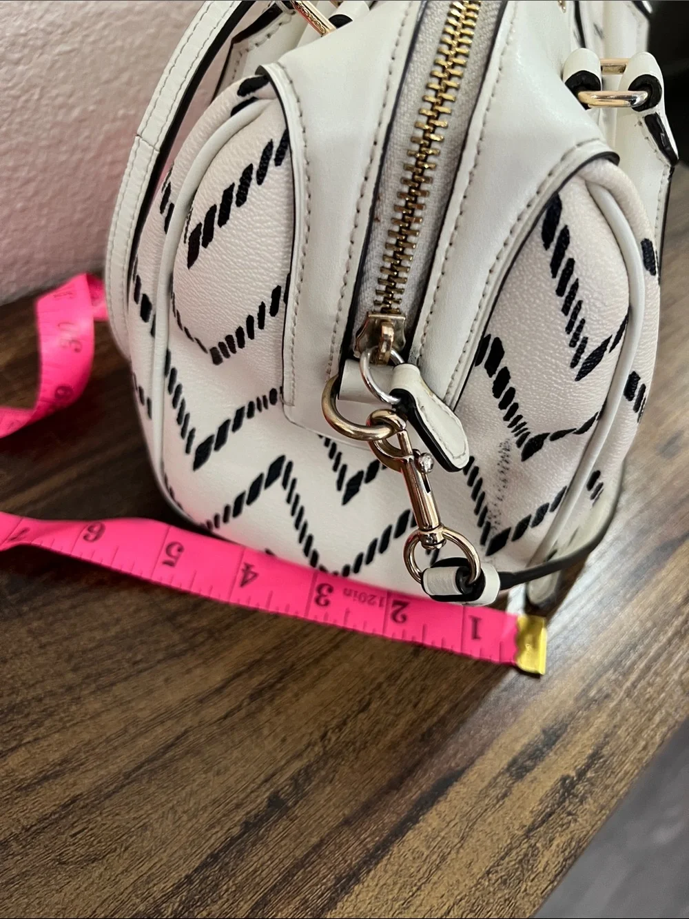 Coach White and Black Chevron Mini Bennett (F49055)